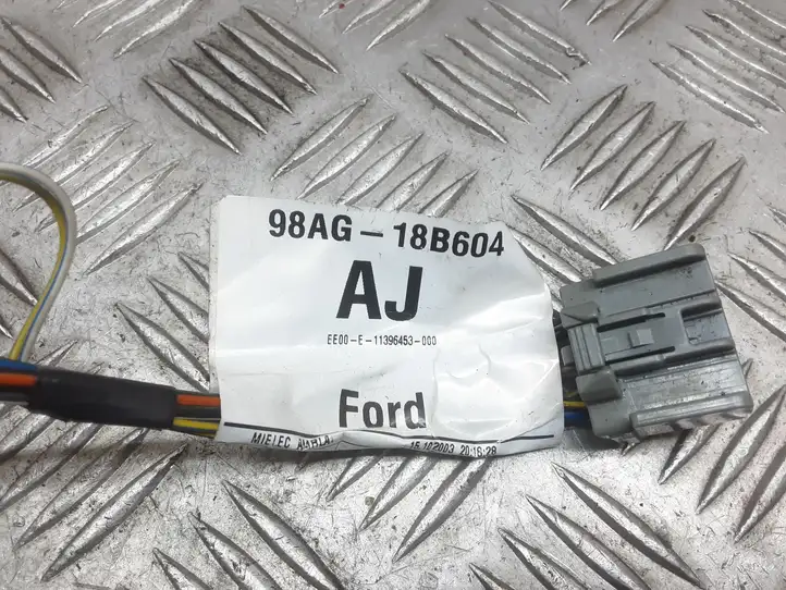 Ford Focus (1998 - 2004) 98AG18B604 Прочая электропроводка — фото 2
