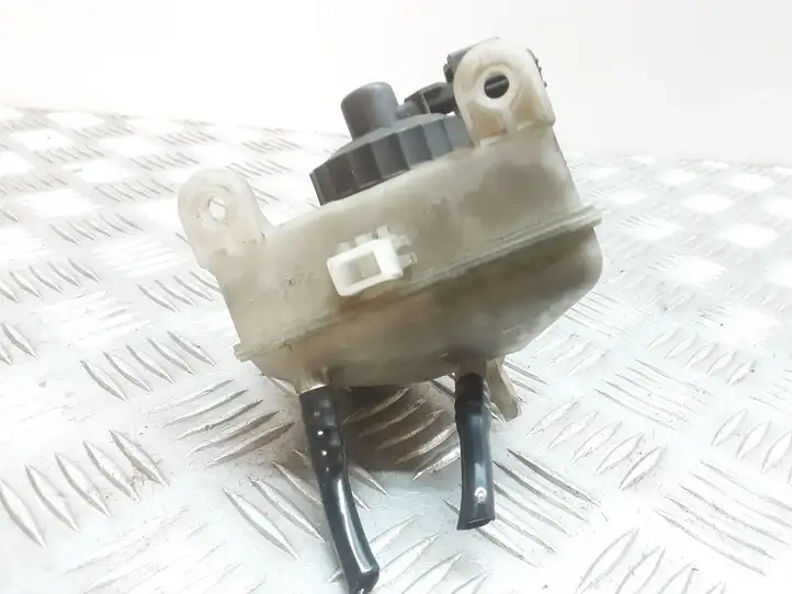 Ford Focus (1998 - 2004) 98AB2C217AD Бачок тормозной жидкости — фото 3