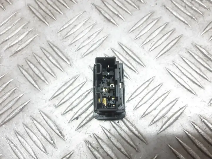 Land Rover Freelander (1997 - 2003) YUF101550LNF Блок кнопок стеклоподъемников — фото 2