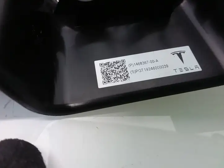 Tesla Model 3 (2017 - 2023) 146836700A Прочие детали моторного отсека — фото 3