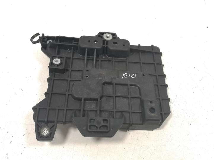 371501W100 KIA Rio Akumuliatoriaus tvirtinimo padas