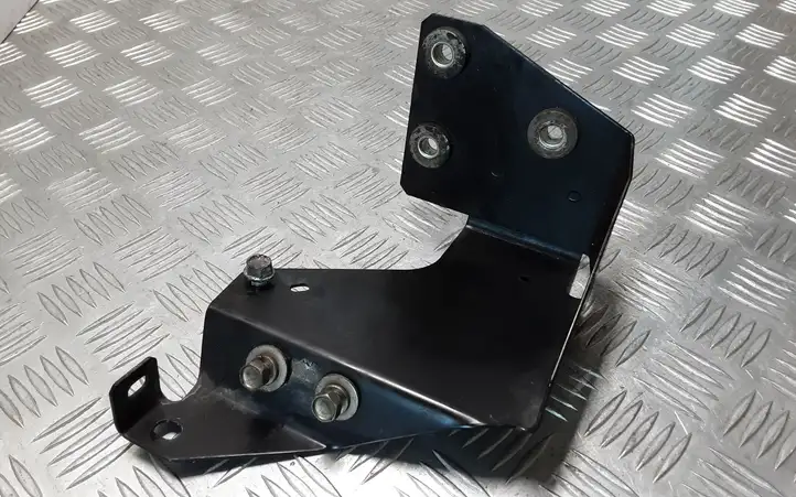 Mitsubishi Outlander (2018 - 2021) Прочие детали моторного отсека — фото 2