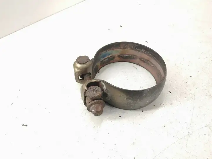 Mercedes-Benz C W204 (2007 - 2014)   Держатель глушителя