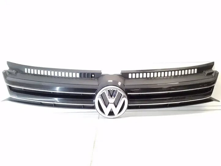 Volkswagen Golf Plus (2008 - 2014) 5M0853653L Верхняя решетка радиатора — фото 1