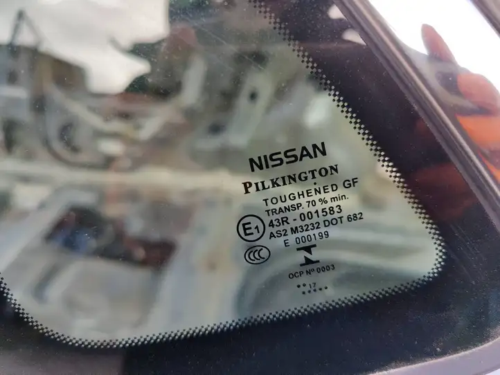 Nissan Qashqai (2013 - 2017) 43R001583 Заднее боковое стекло — фото 3