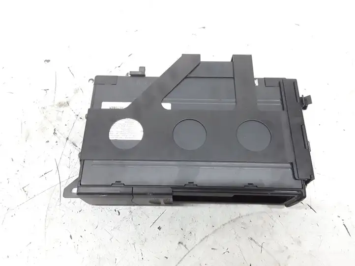 Mercedes-Benz Vaneo W414 (2001 - 2005)  A0028206289 CD/DVD чейнджер