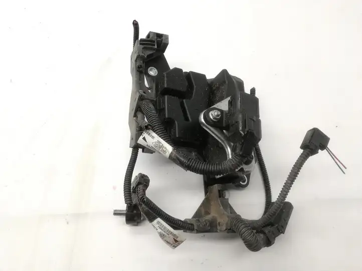 Toyota RAV 4 (XA50) (2018 - )  12211F0010 Другая деталь отсека двигателя