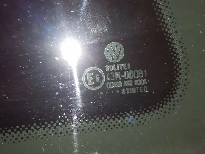 Volkswagen Golf IV (1998 - 2005) Заднее боковое стекло — фото 2