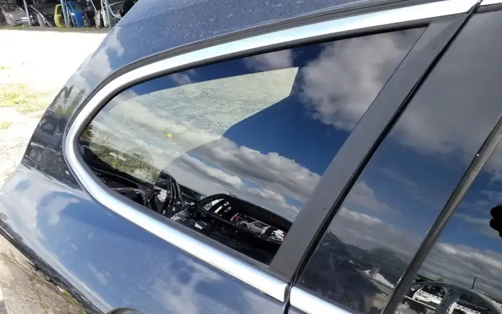 Volvo V60 (2010 - 2013) 43R001667 Заднее боковое стекло — фото 2