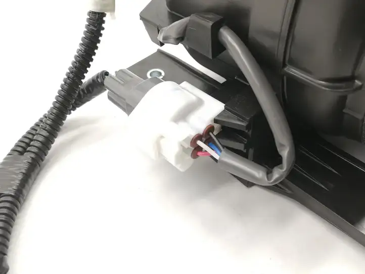 Toyota C-HR   G923047080 Вентилятор  охлаждения блока управления двигателем