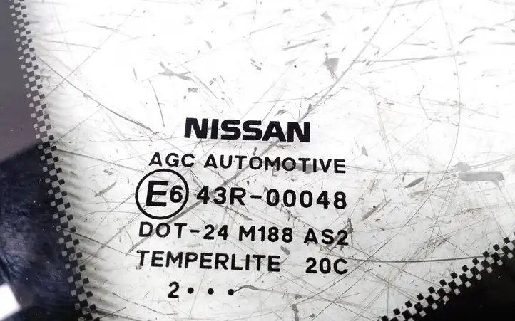 Nissan Qashqai (2010 - 2013) 43R00048 Заднее боковое стекло — фото 3