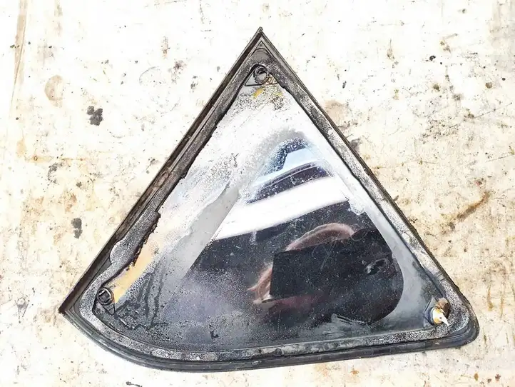 Toyota RAV 4 (XA30) (2006 - 2016) Заднее боковое стекло — фото 3