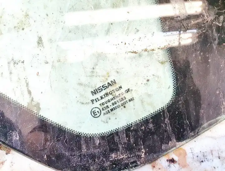Nissan Note (E11) (2006 - 2014) Заднее боковое стекло — фото 2
