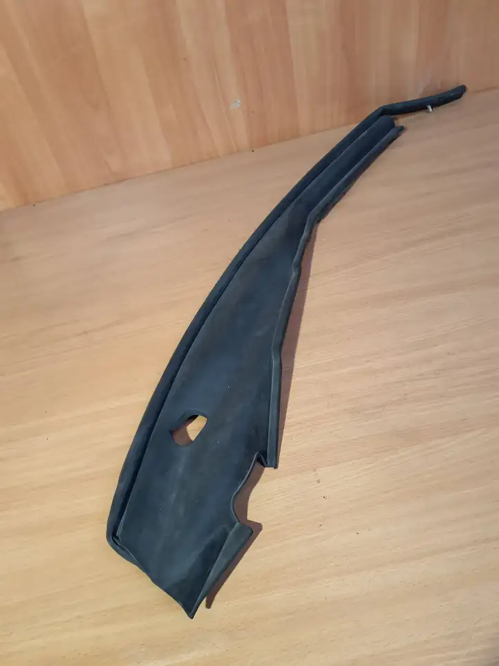 Infiniti Q50 (2013 - 2018)   Другая деталь отсека двигателя