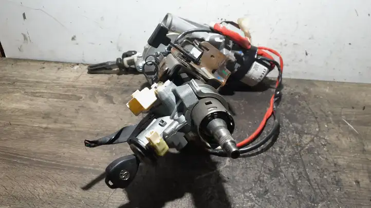 Toyota Avensis T270 (2012 - 2015)  6900001425 Комплект зажигания