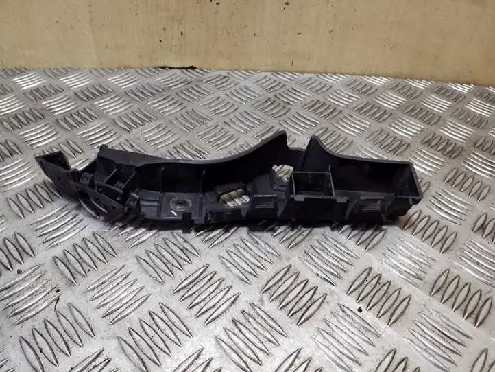 Chevrolet Captiva   22747920 Передний держатель бампера