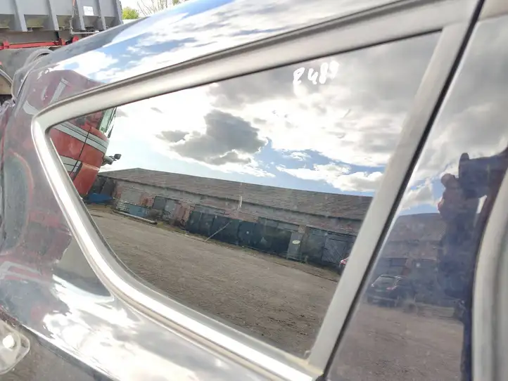 Ford Kuga II (2013 - 2019) 43R001604 Заднее боковое стекло — фото 1