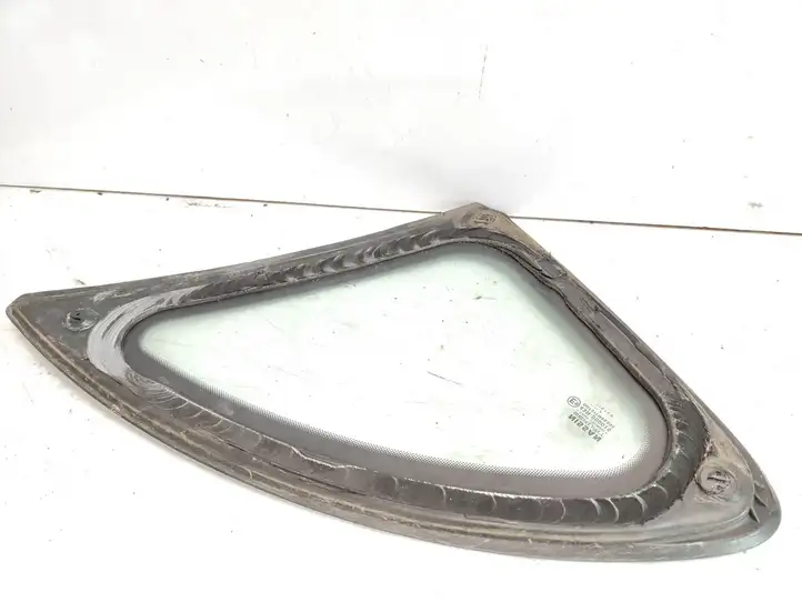 Nissan  (2000 - 2006)  43R000015 Заднее боковое стекло кузова