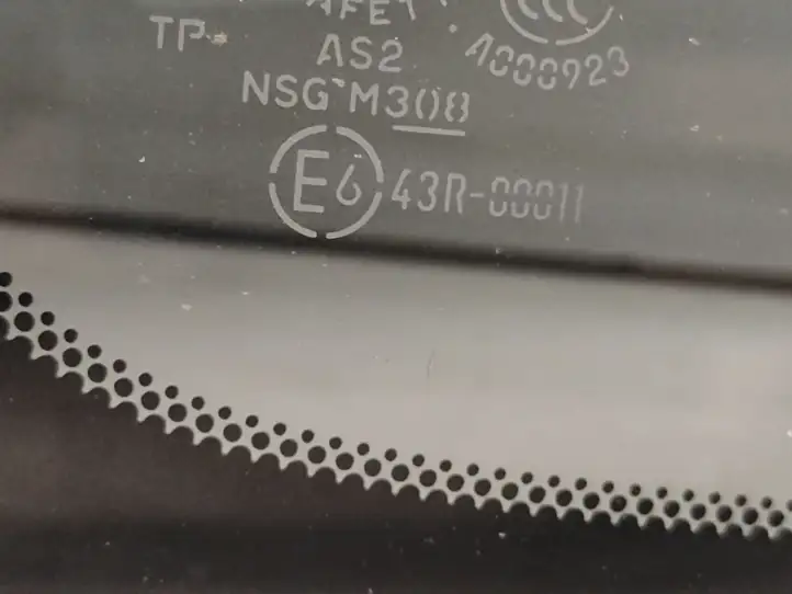 Toyota RAV 4 (XA20) (2000 - 2005) 43R00011 Заднее боковое стекло — фото 6