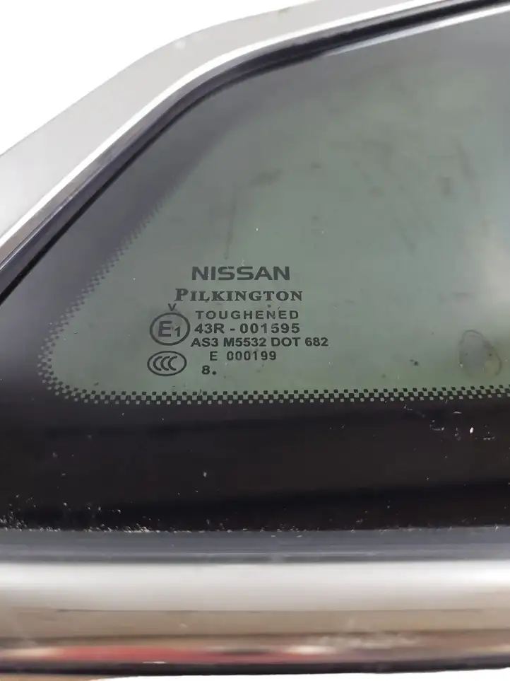 Nissan Qashqai (2017 - 2020) 43R001595 Заднее боковое стекло — фото 5