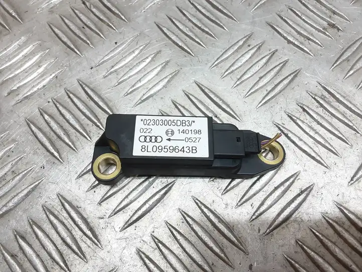 Audi A3/S3 8L (1996 - 2000) 8L0959643B Датчик удара SRS — фото 1