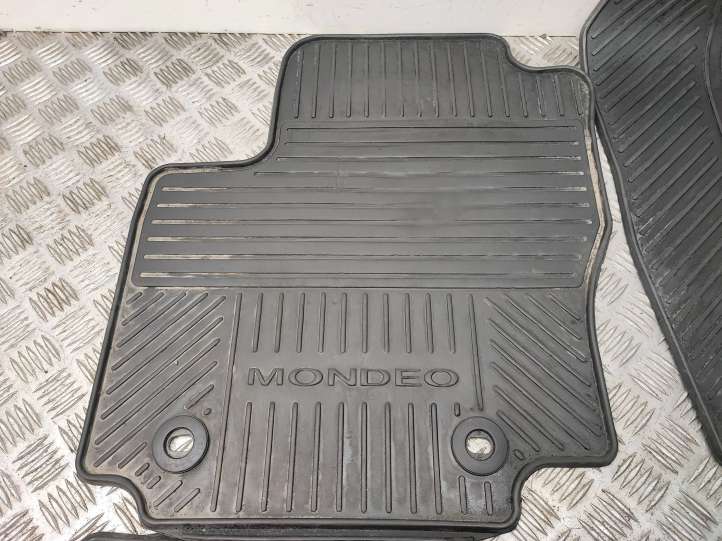 Ford Mondeo MK IV (2007 - 2014)  7S7JX13011DAW Комплект автомобильного коврика