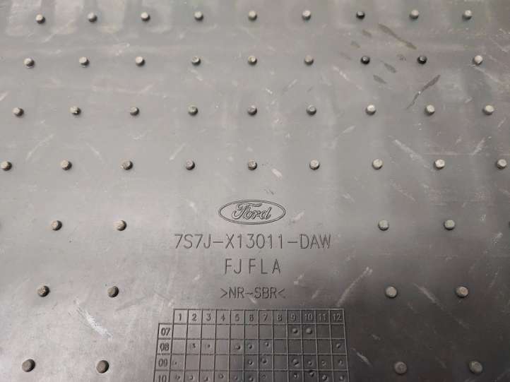 Ford Mondeo MK IV (2007 - 2014)  7S7JX13011DAW Комплект автомобильного коврика