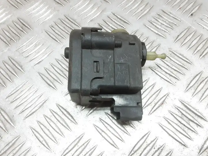 Renault Laguna II (2001 - 2005) 8200006664 Мотор корректора фар — фото 2