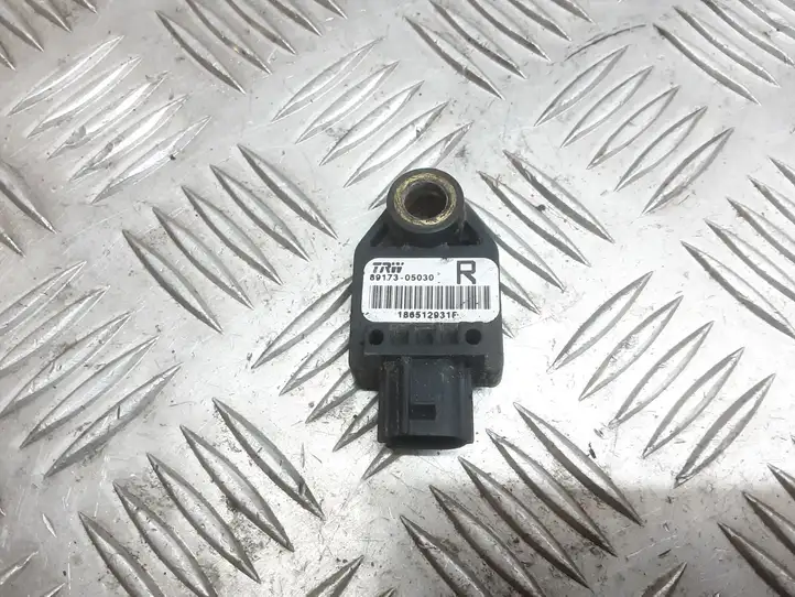 Toyota Avensis T250 (2003 - 2006) 8917305030 Датчик удара SRS — фото 1