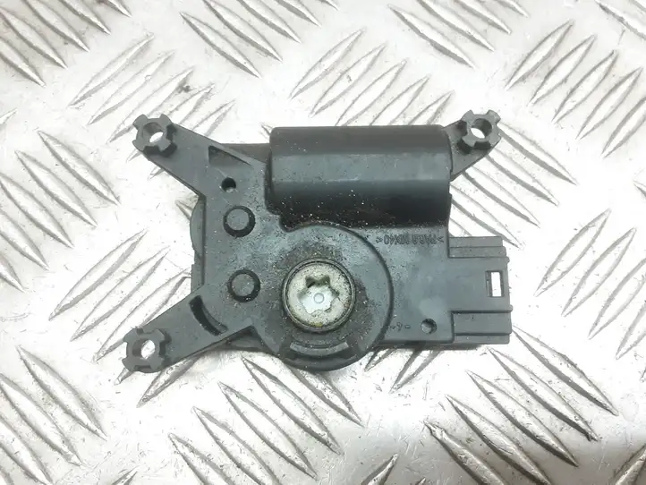 Opel Astra H (2004 - 2009) 52406339 Двигатель задвижки потока воздуха — фото 2