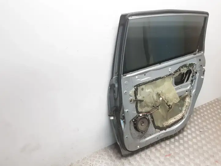 Toyota Corolla Verso AR10 (2004 - 2009) Задняя дверь — фото 5