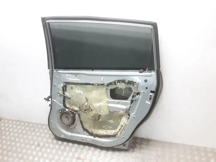 Toyota Corolla Verso AR10 (2004 - 2009) Задняя дверь — фото 6