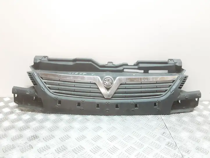Opel Corsa C (2003 - 2006) 13120825 Верхняя решетка радиатора — фото 1