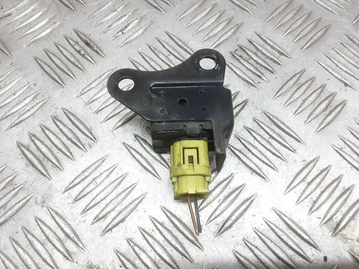 Toyota Prius (XW10) (1997 - 2003) 8917347020 Датчик удара SRS — фото 2