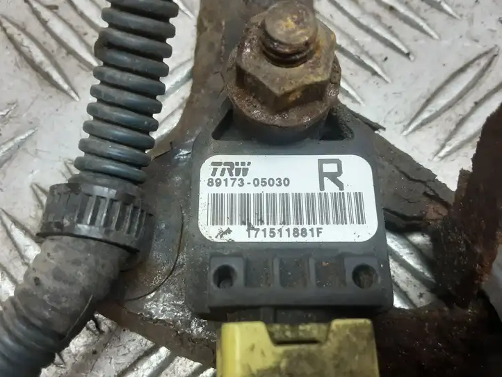 Toyota Avensis T250 (2003 - 2006) 8917305030 Датчик удара SRS — фото 2
