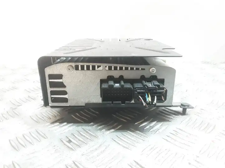 Skoda Superb B5 (3U) (2001 - 2008) 3U0035456B Усилитель звука — фото 3