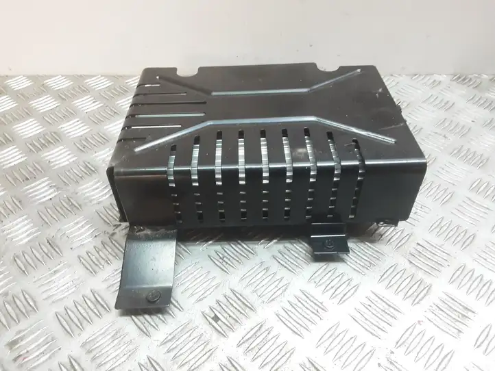 Skoda Superb B5 (3U) (2001 - 2008) 3U0035456B Усилитель звука — фото 4