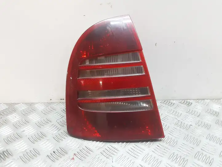 Skoda Superb B5 (3U) (2001 - 2008) 3U5945095A Задний фонарь в кузове — фото 1