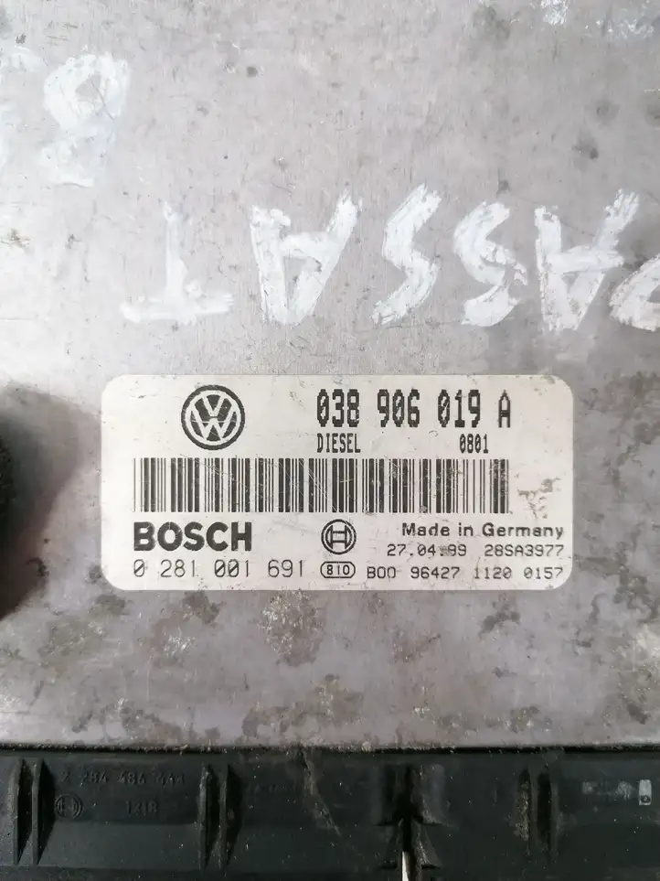 Volkswagen PASSAT B5.5 (2001 - 2005) 038906019A Блок управления двигателем (ЭБУ) — фото 2