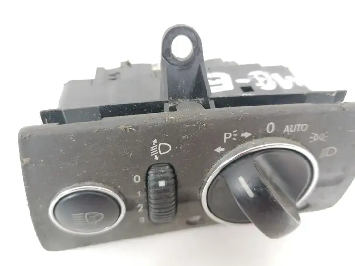 Mercedes-Benz CLS C219 (2003 - 2011) 2115450504 Включатель фонарей — фото 3