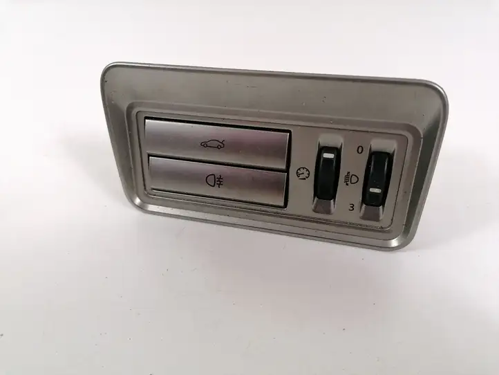 Mercedes-Benz CLS C219 (2003 - 2011) 8X2311654 Включатель фонарей — фото 1