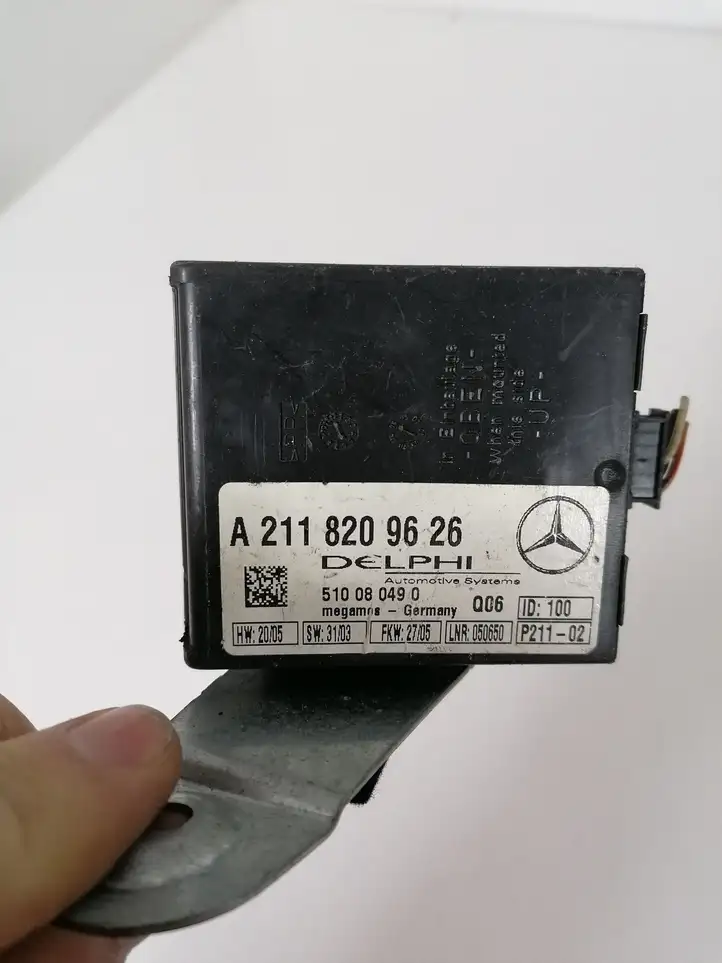 Mercedes-Benz CLS C219 (2003 - 2011) A2118209626 Прочие блоки управления — фото 2