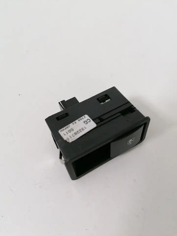Opel Astra H (2004 - 2009) 13228711 Блок кнопок стеклоподъемников — фото 1