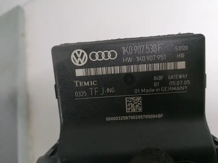 Volkswagen Touran I (2003 - 2010) 1K0907530F Модуль Gateway — фото 2