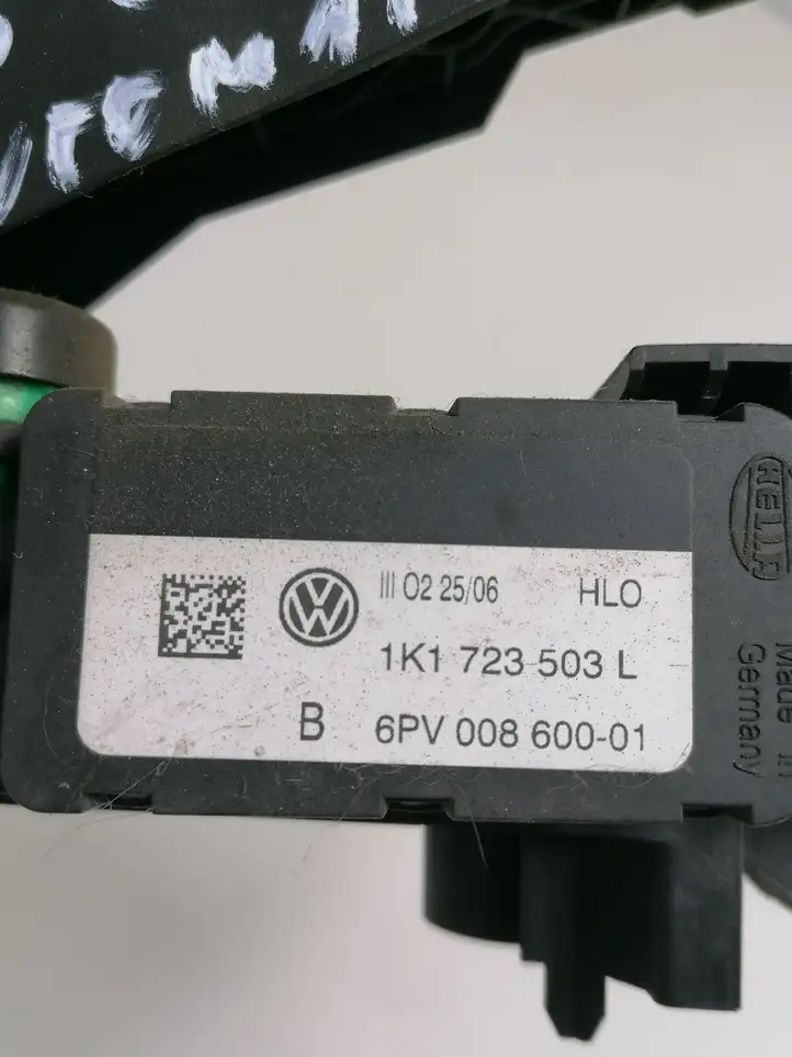 Volkswagen Touran I (2003 - 2010) 1K1723503L Педаль акселератора — фото 4