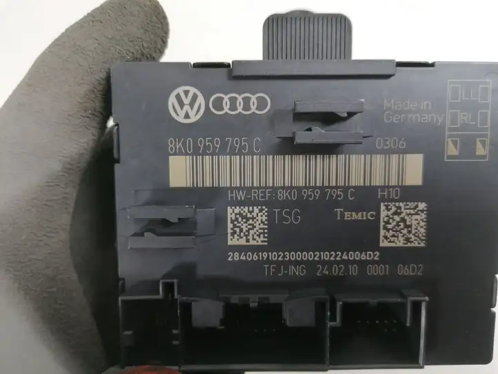 Audi A4 S4 B8 8K (2007 - 2011) 8K0959795C Блок управления дверью — фото 2