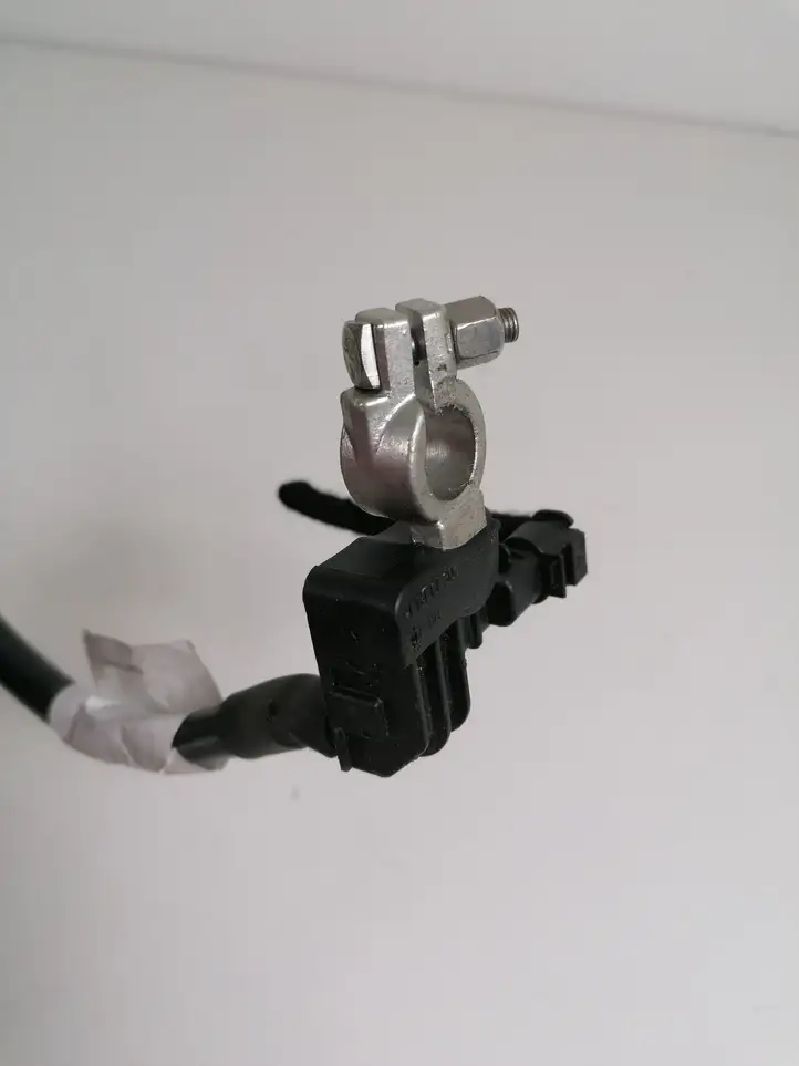 Audi A4 S4 B8 8K (2007 - 2011) 8X0915181 Минусовой провод аккумулятора — фото 3