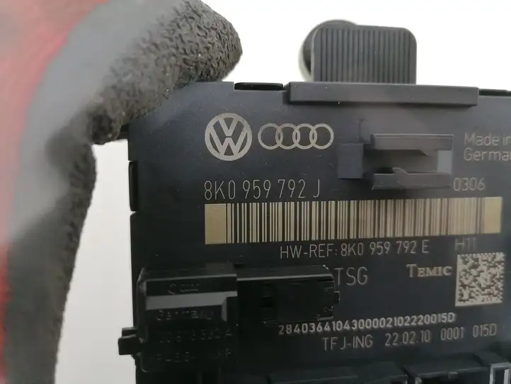 Audi A4 S4 B8 8K (2007 - 2011) 8K0959792J Блок управления дверью — фото 2