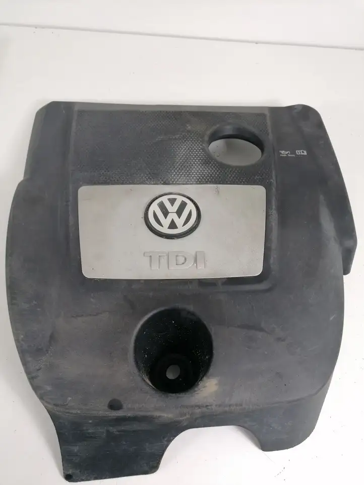 Volkswagen Golf IV (1998 - 2005) 038103925 Крышка двигателя декоративная — фото 1