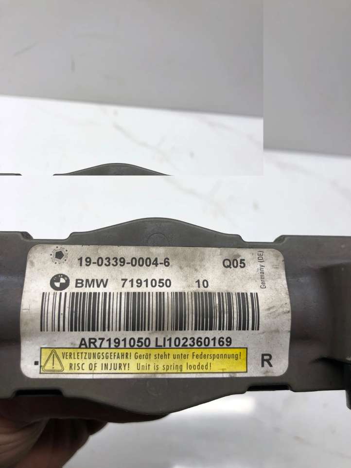 BMW 5 F10 F11 (2009 - 2016)  7191050 Подушка безопастности пешеходов
